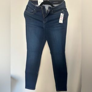Style & Co Women’s Skinny Jean Size 6